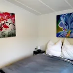 Tiny House * 梅灵