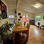 Tiny House *