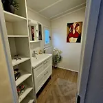 Tiny House * 梅灵