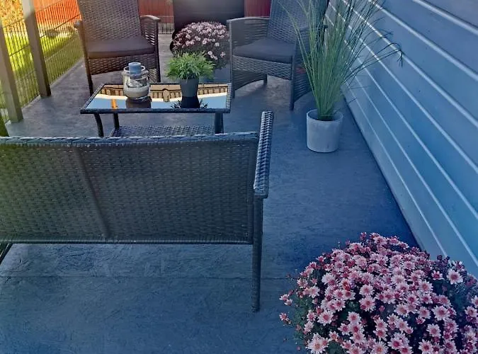 Tiny House Camping *